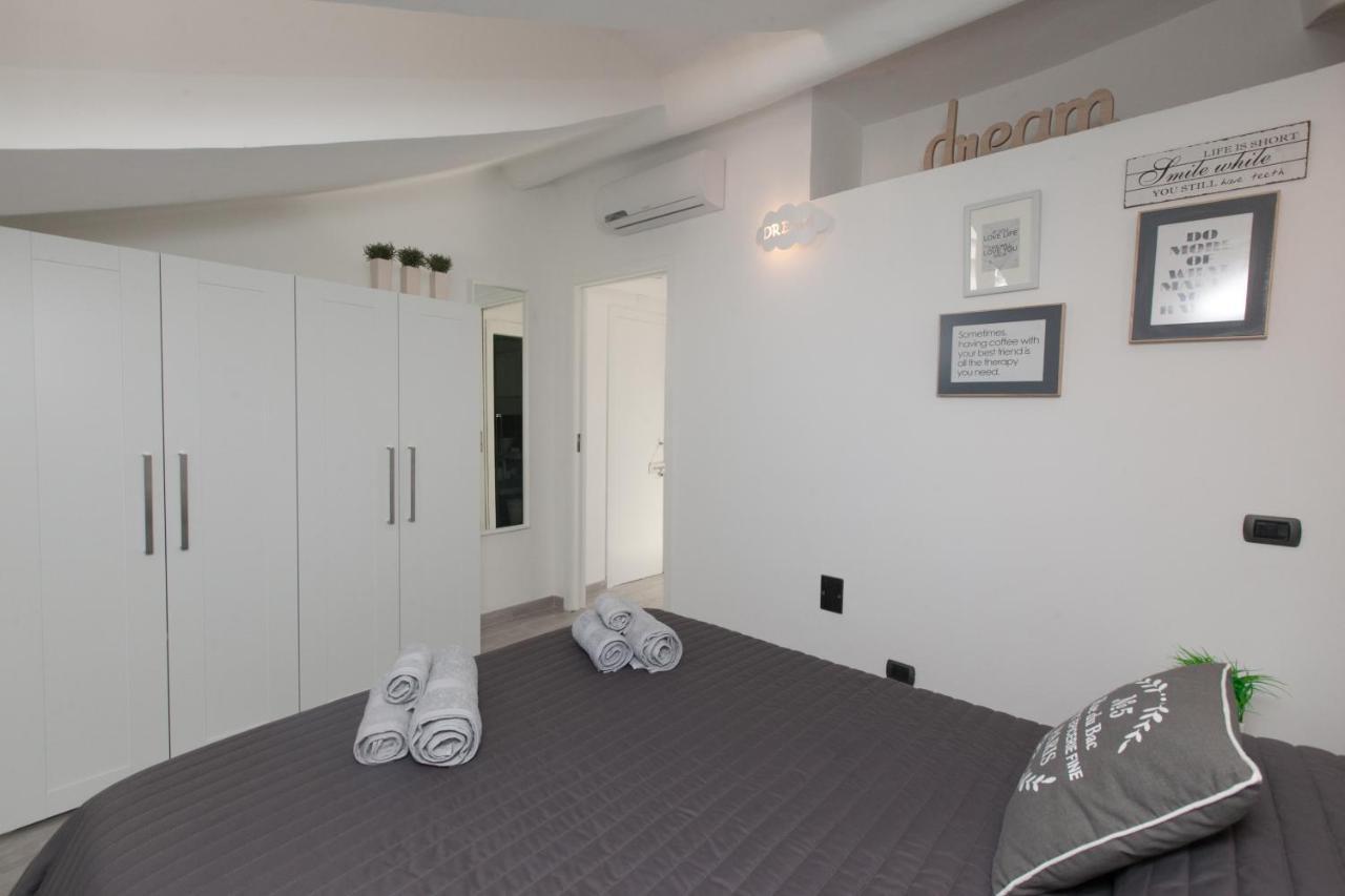 Amazing And New Penthouse In City Center Milano Esterno foto